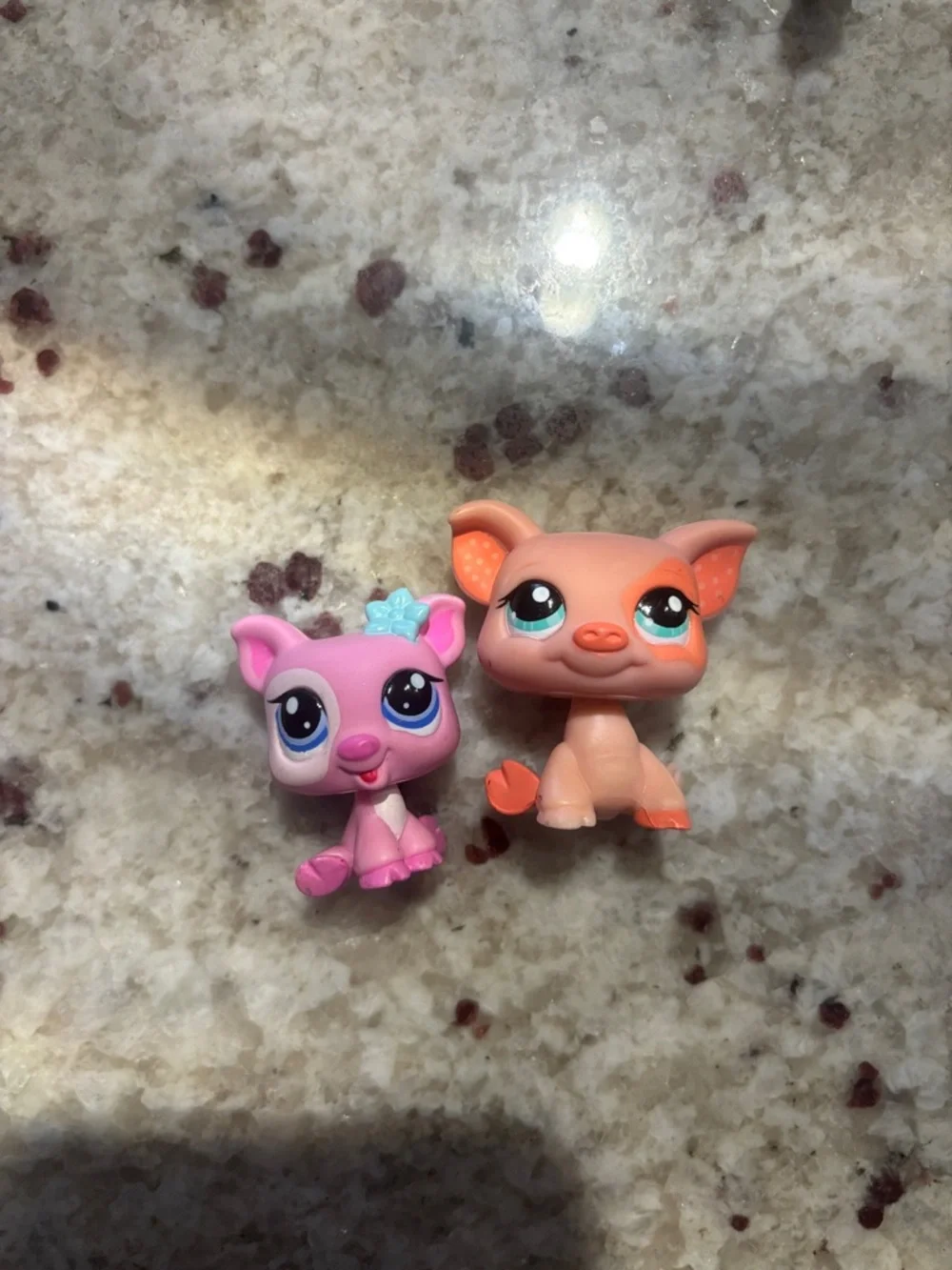 Littlest pet shop pig figurines, bundle 🐷💗